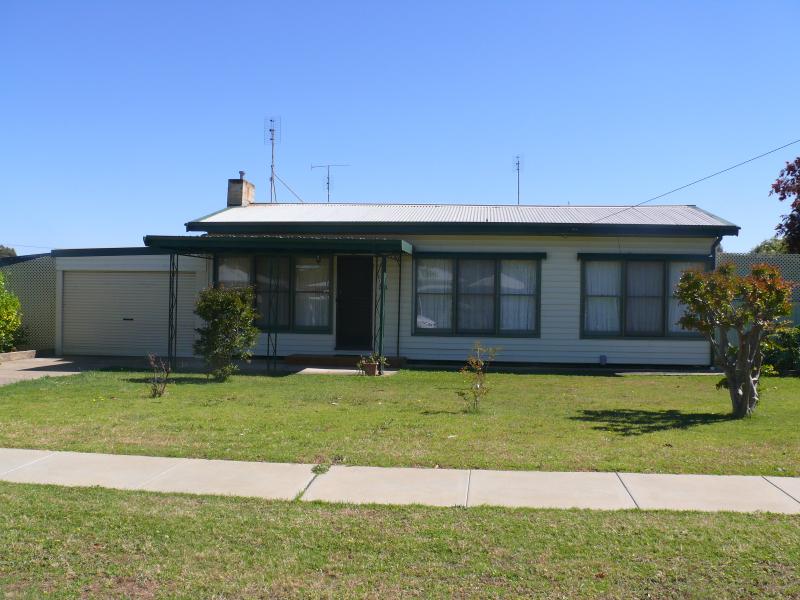 32 chanter Street, Moama, NSW 2731 Property Details