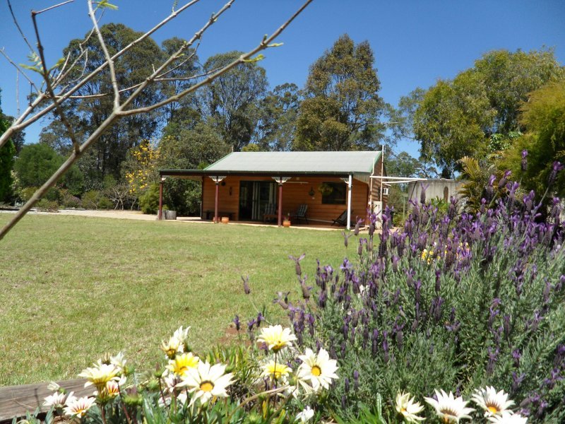 17 Curtis Road, Kingaroy, QLD 4610