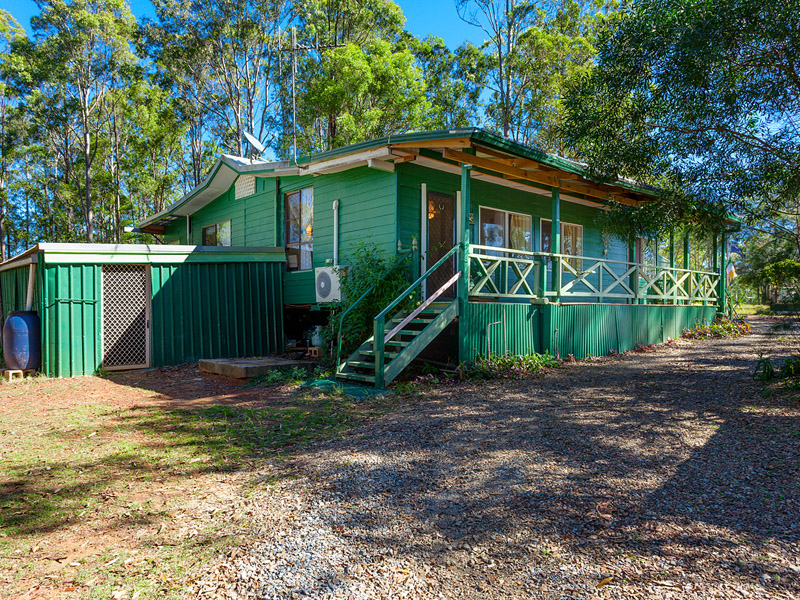 8 Trotter Road, Glenwood, Qld 4570 Property Details