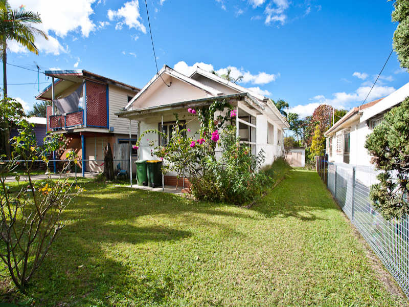 52 Turner Street, Scarborough, Qld 4020 Property Details
