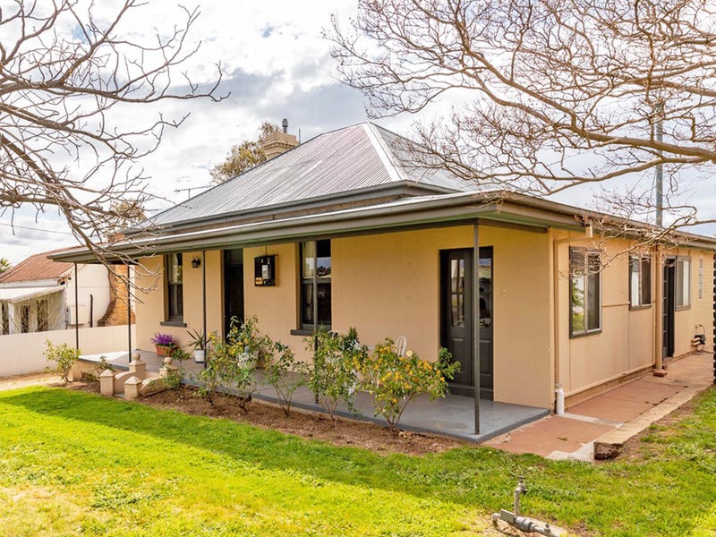 28 St, Junee, NSW 2663 House for Sale