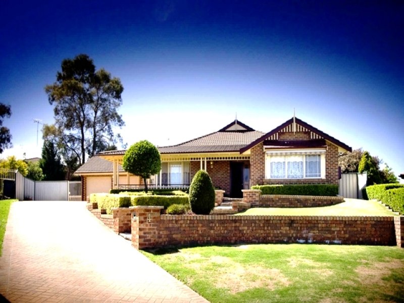 4 Esson Place, Glenmore Park, NSW 2745