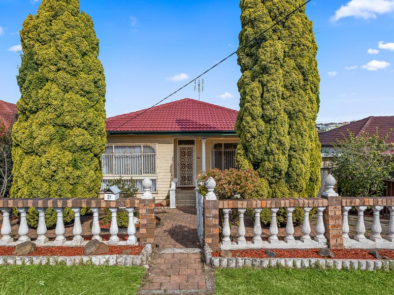 17 Monteith Street, Cringila, NSW 2502 Property Details