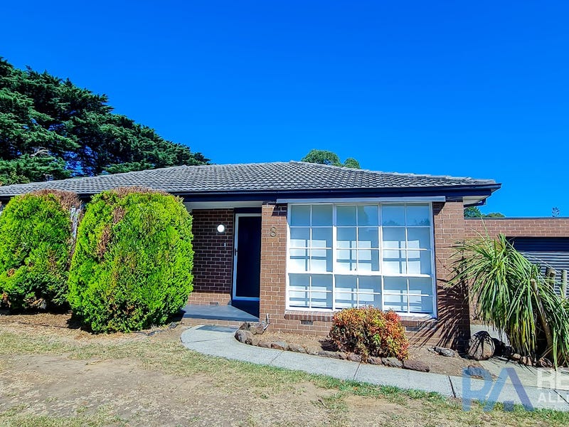 8 Bemersyde Drive, Berwick, VIC 3806