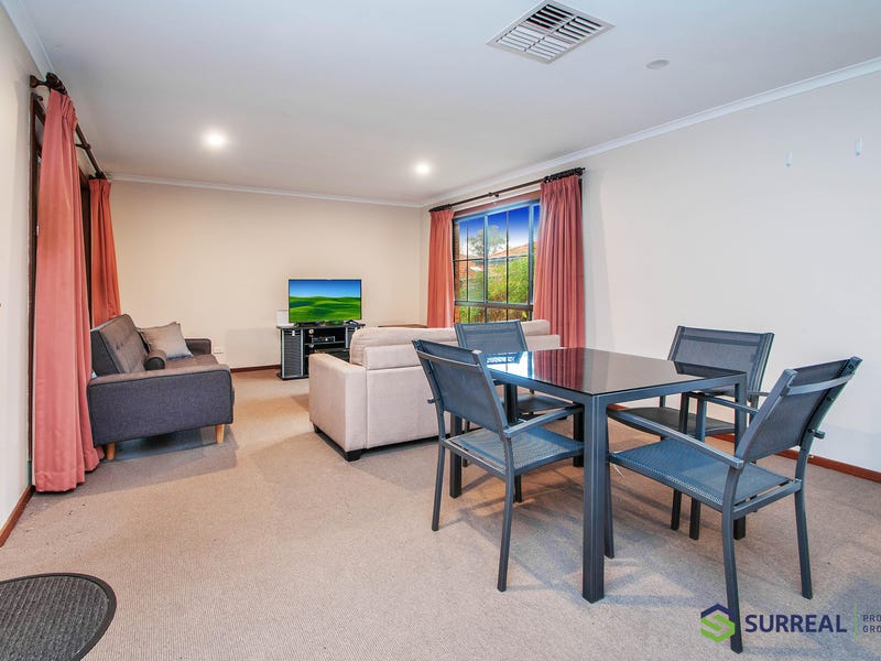2/13 Mount View Parade, Mooroolbark, Vic 3138 Property Details