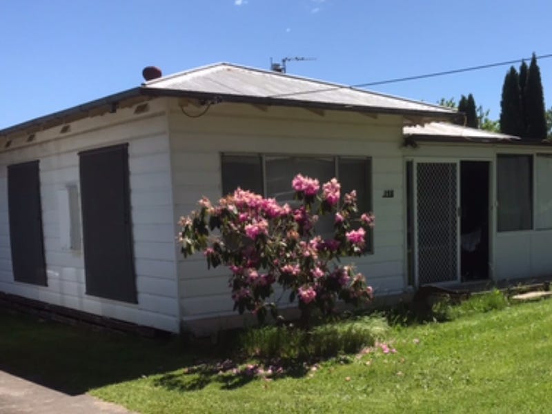 148 Hanson st, Corryong, Vic 3707 House for Sale