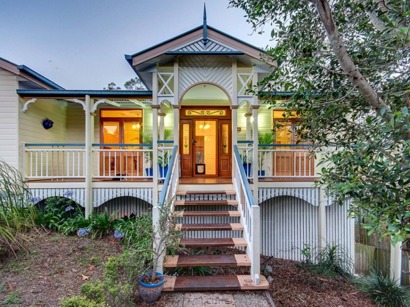 30 Woodgate Court, Ferny Hills, QLD 4055