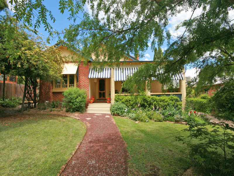 111 Fitzroy Street, Tamworth, NSW 2340 Property Details