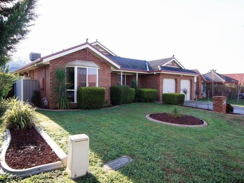 71 Dumbrell Cct, Lavington, NSW 2641 Property Details