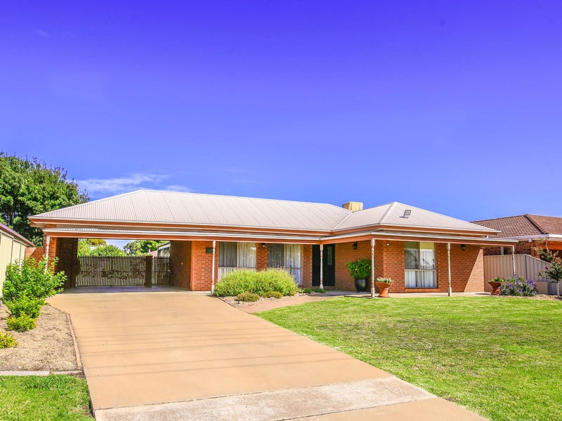 165 Faulkner Street, Deniliquin, NSW 2710 House for Sale