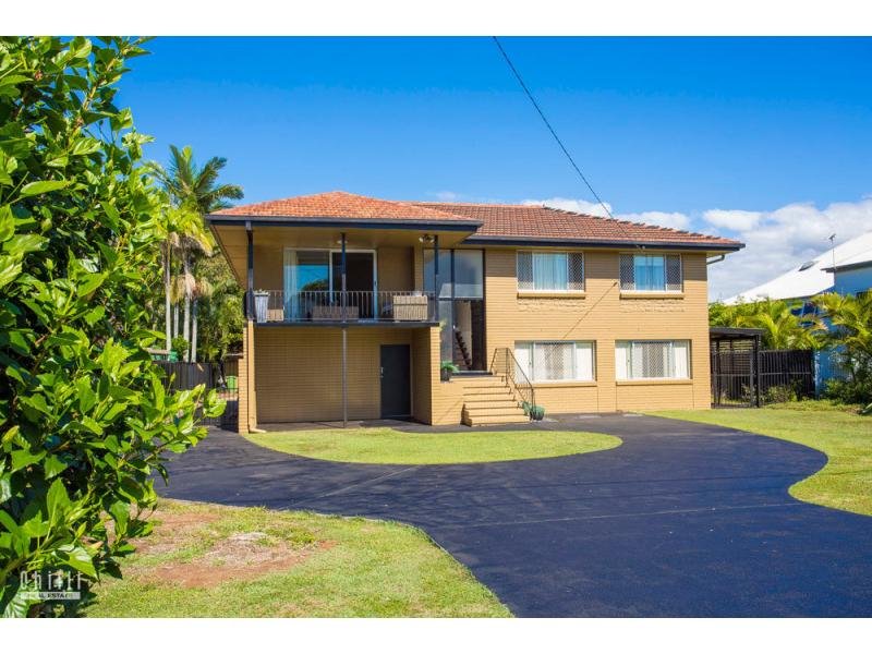 6 Clifford Street, Woody Point, QLD 4019