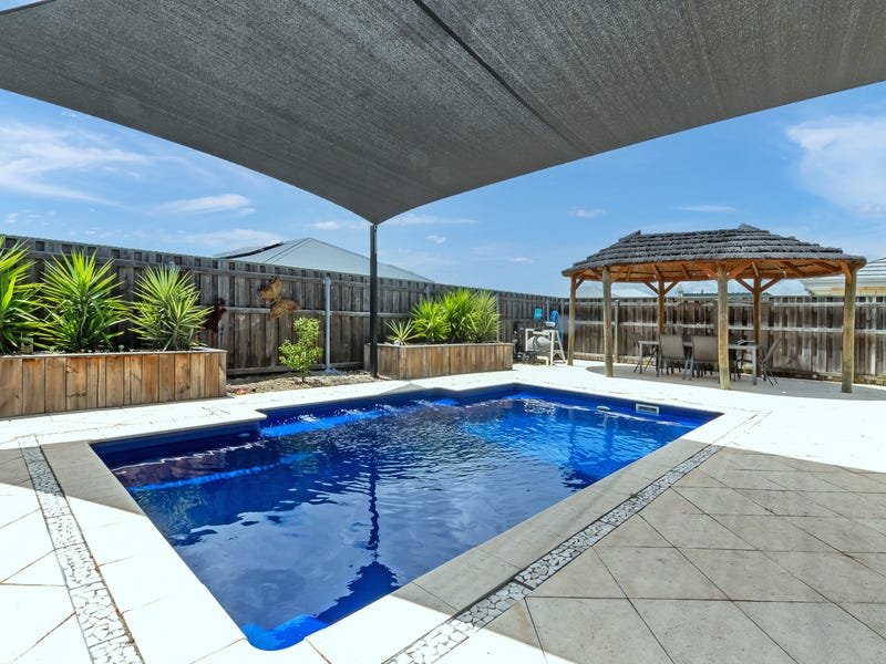 12 Cadogan Outlook, Ellenbrook, WA 6069 Property Details