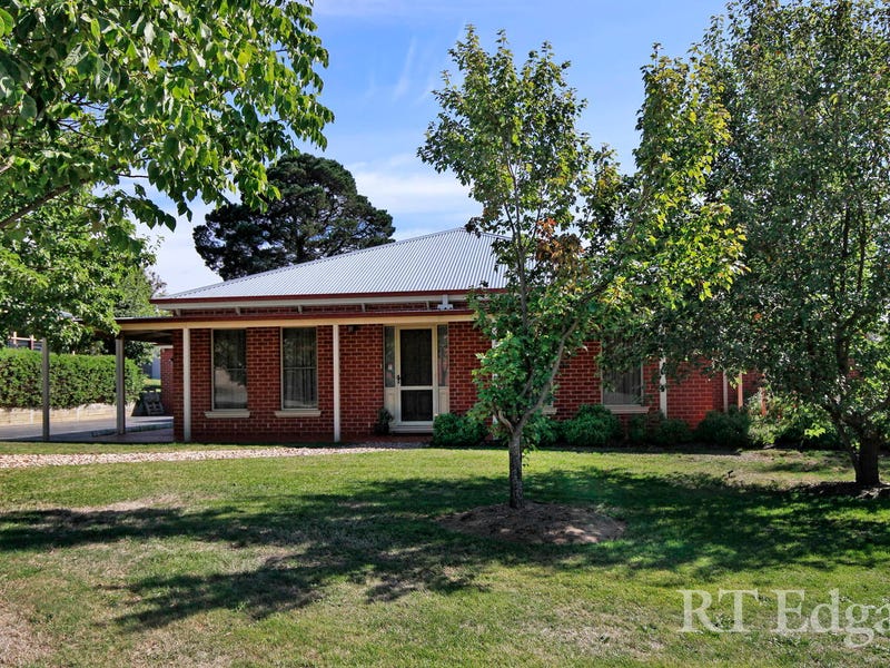 3 Nutfield Close, Woodend, Vic 3442 House for Sale