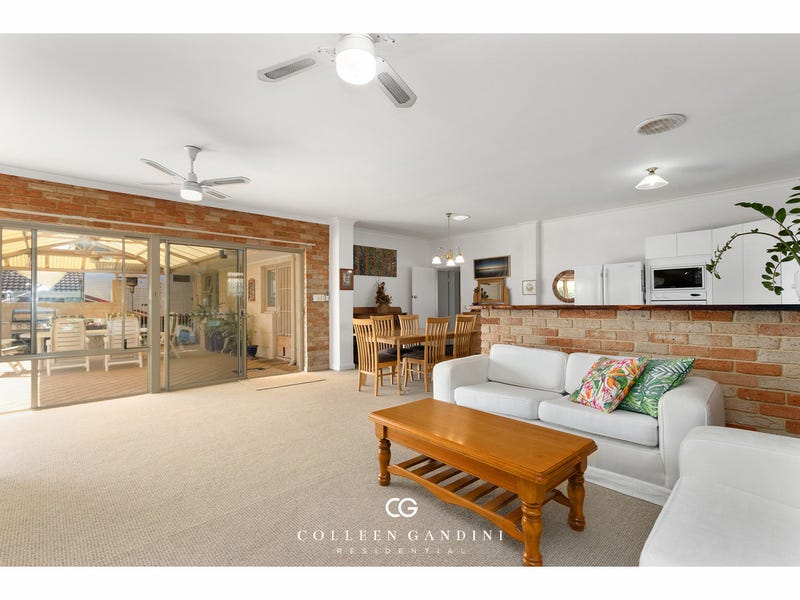 1 Chesson Street, Alfred Cove, WA 6154 House for Sale