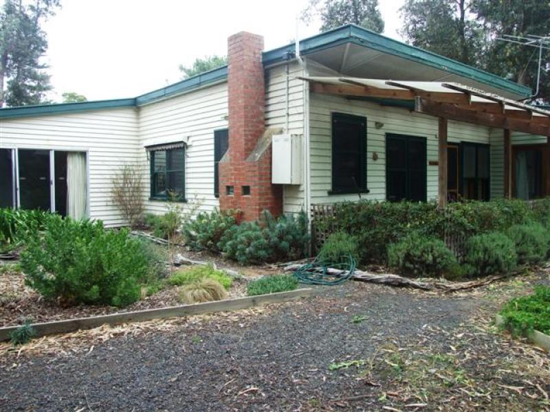 1012 Rose Avenue, Cowes, VIC 3922