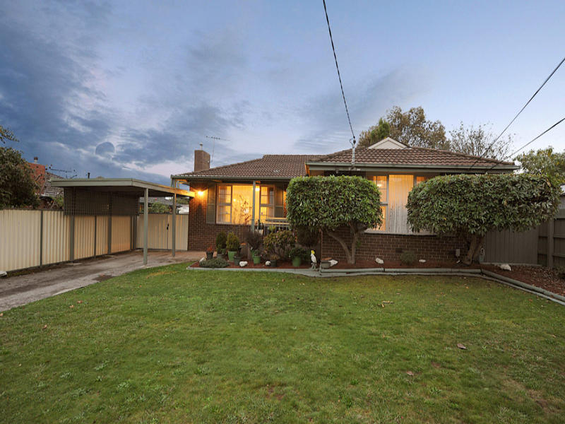 4 Sheppard Drive, Scoresby, Vic 3179 Property Details