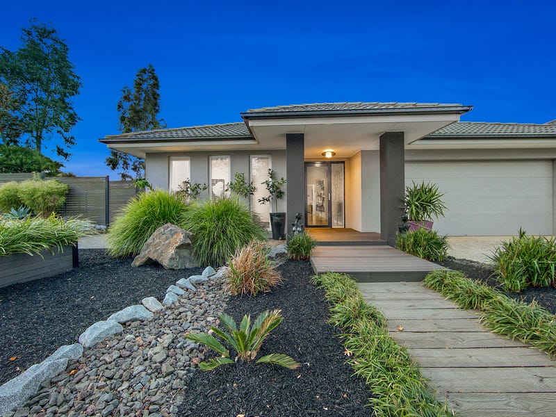 128 Sandhurst Boulevard, Sandhurst, Vic 3977 Property Details