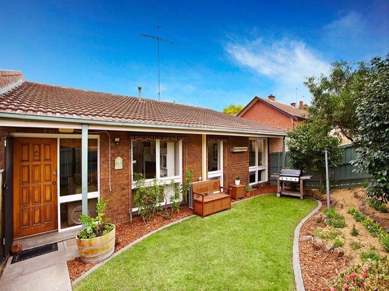 2/141 Maltravers Road, Ivanhoe, Vic 3079 Property Details
