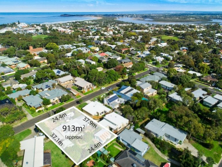 39 Epworth Street, Ocean Grove, VIC 3226
