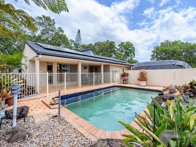 8 Lakefield Cres, Paradise Point, QLD 4216