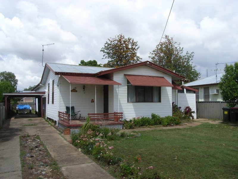 19 Anthony Road, South Tamworth, NSW 2340