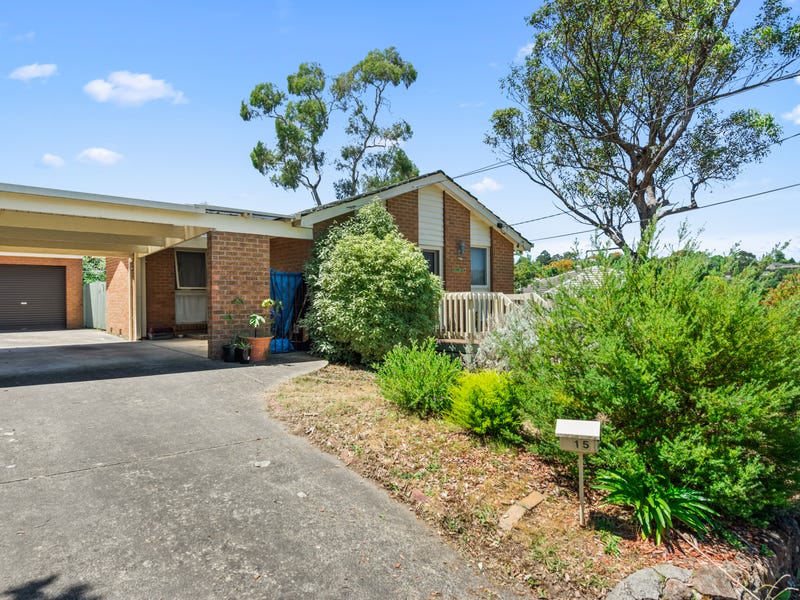 15 Corrong Crescent, Mooroolbark, Vic 3138 House for Sale
