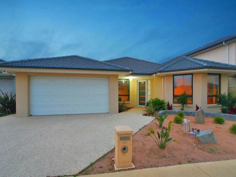 147 Sandhurst Blvd, Sandhurst, Vic 3977 Property Details