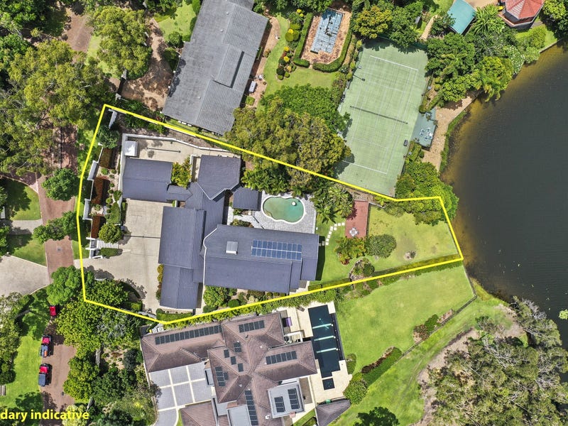 5 Pipers Point, Robina, Qld 4226 Property Details