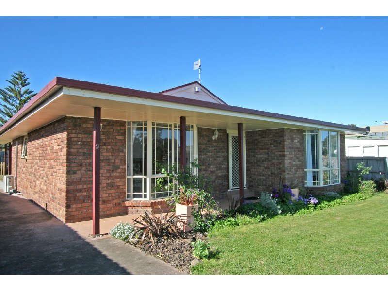 9 Cremorne Avenue, Cremorne, TAS 7024