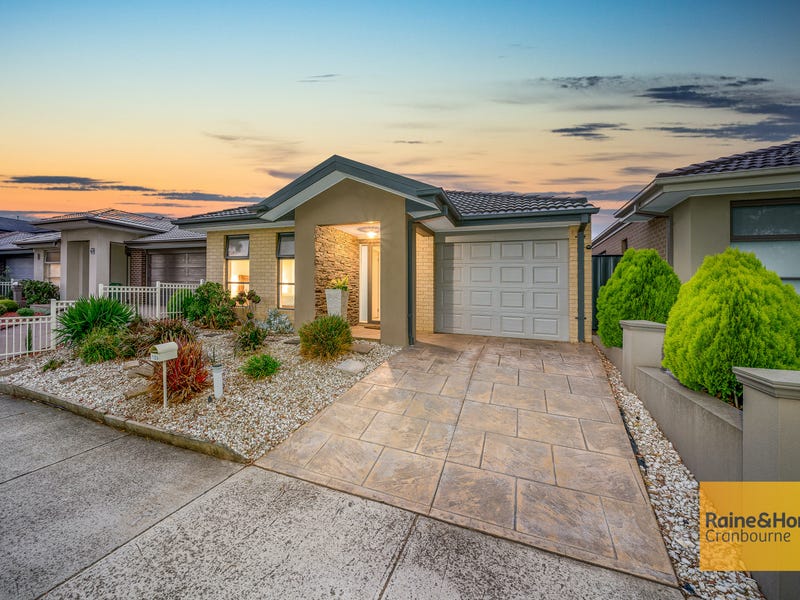 105 Heather Grove, Clyde North, Vic 3978