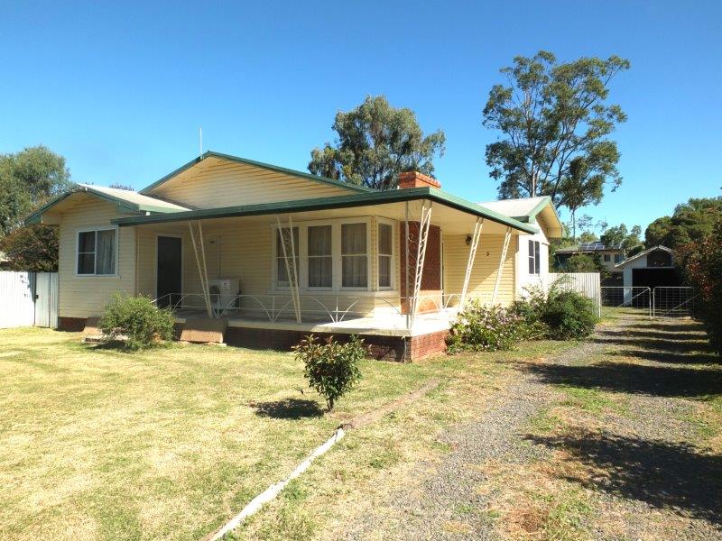 5 Clarke Street, Narrabri, NSW 2390 House for Sale