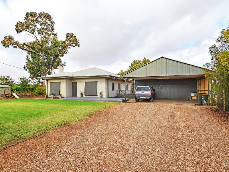 275 Dow Ave, Birdwoodton, Vic 3505 Property Details