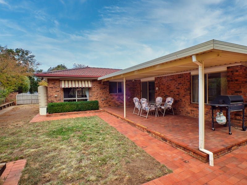 27 Tiptree Cres, Palmerston, ACT 2913