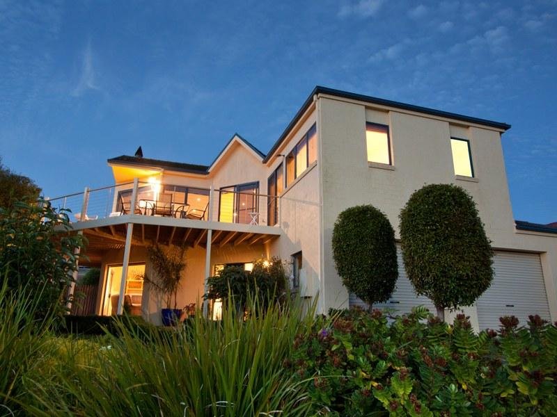 55 Maxwell Street, Mornington, Vic 3931 Property Details