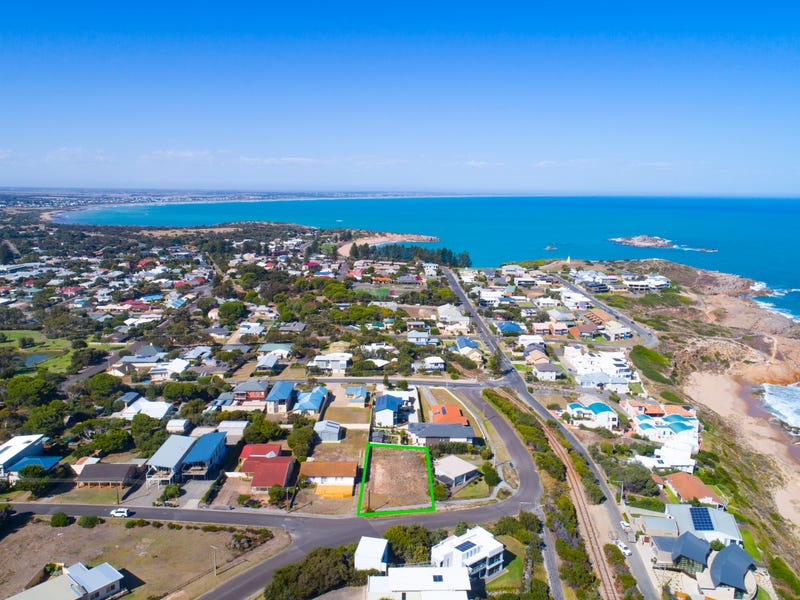 6 Battunga Avenue, Port Elliot, SA 5212