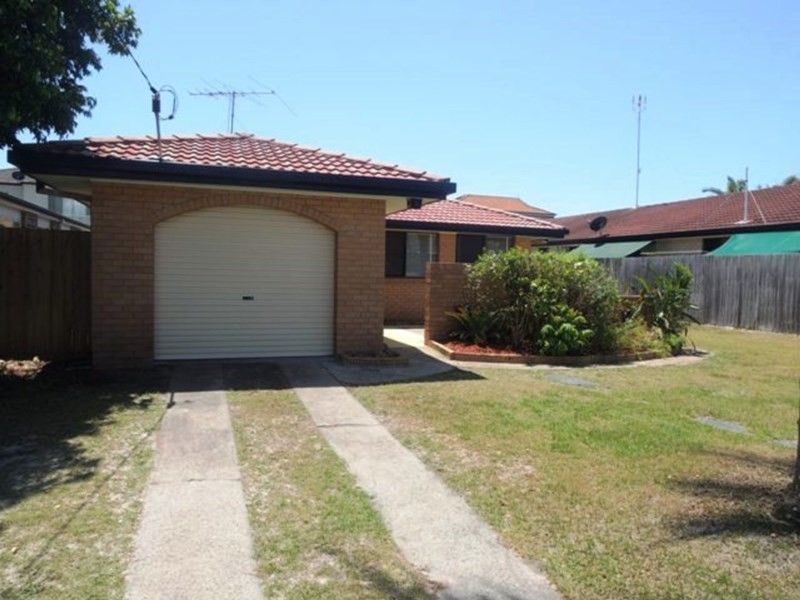 33 Bruce Avenue, Paradise Point, QLD 4216