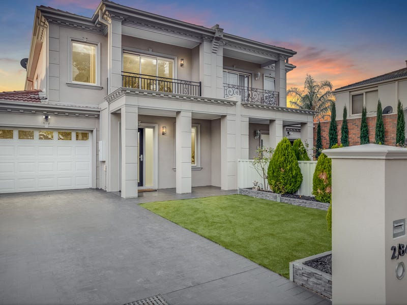 2/84 Market Street, Essendon, Vic 3040 House for Sale