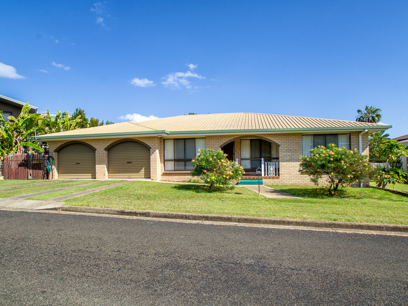 4 Cullen Avenue, Torquay, Qld 4655 Property Details