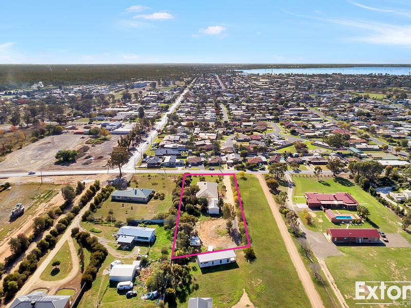 25 SOUTH ROAD, Yarrawonga, Vic 3730 Property Details