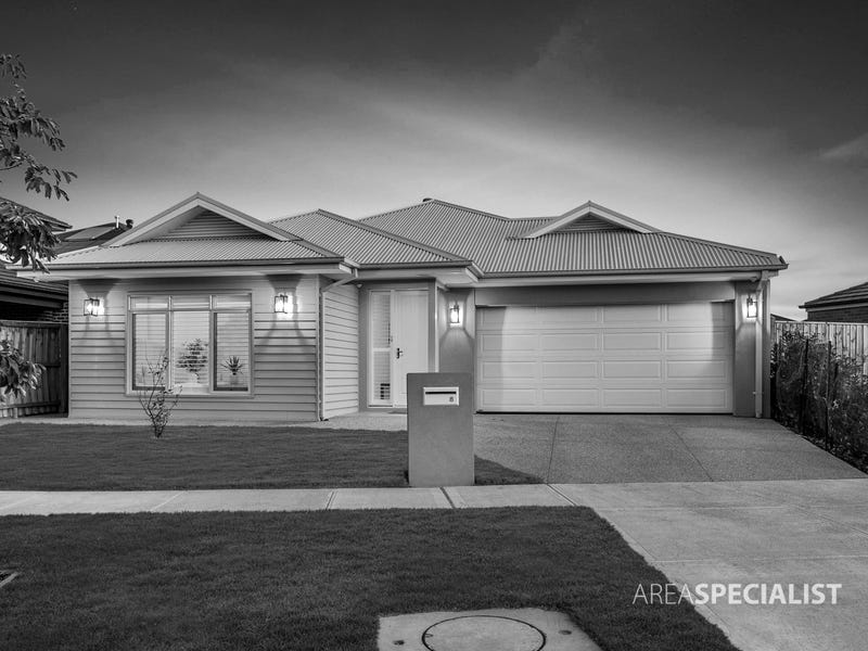 8 Sugarloaf Grove, Werribee, Vic 3030 Property Details