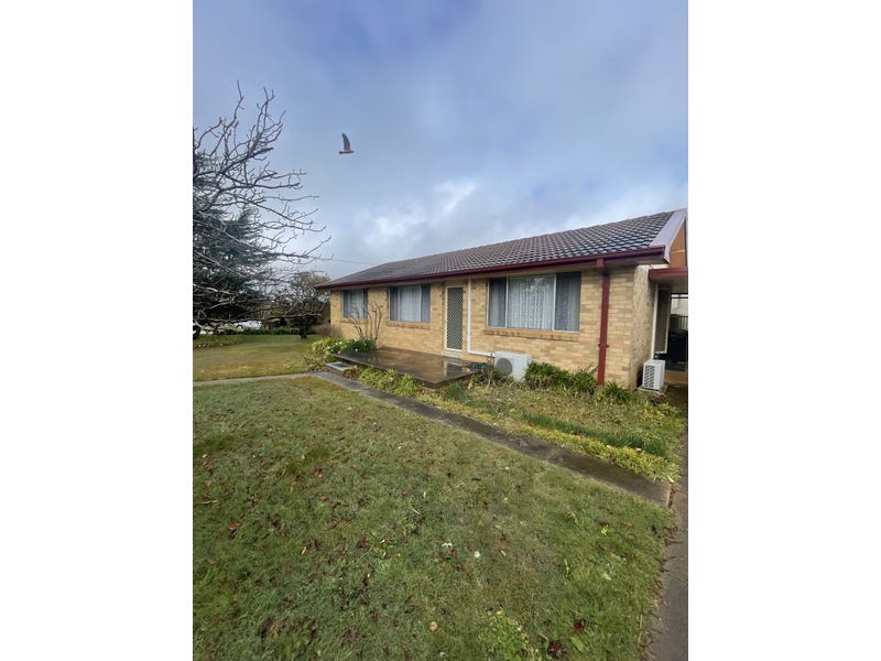 3 Crown Street, Crookwell, NSW 2583 House for Rent