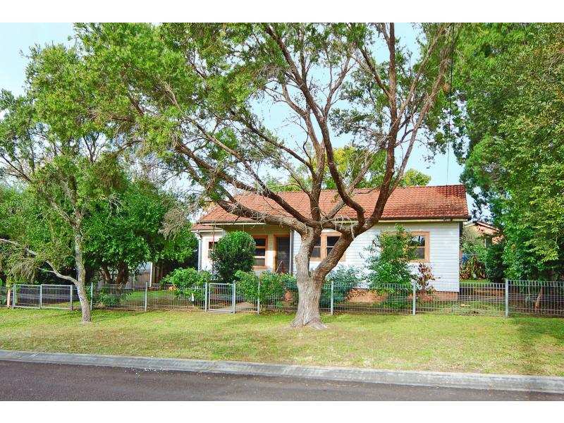 12 Huxley Street, Nowra, NSW 2541 Property Details