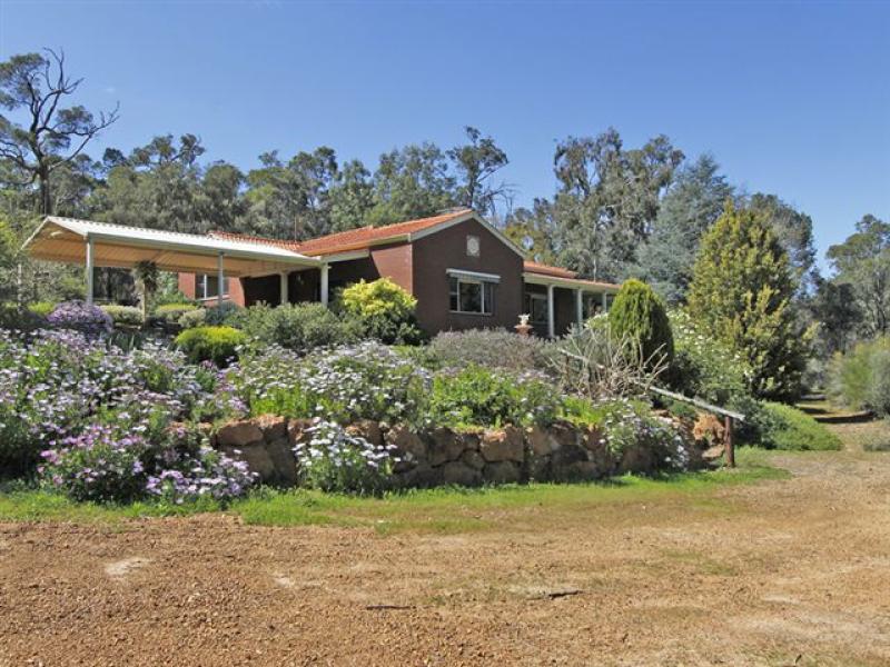 581 Jarrahdale Road, Jarrahdale, WA 6124 Property Details