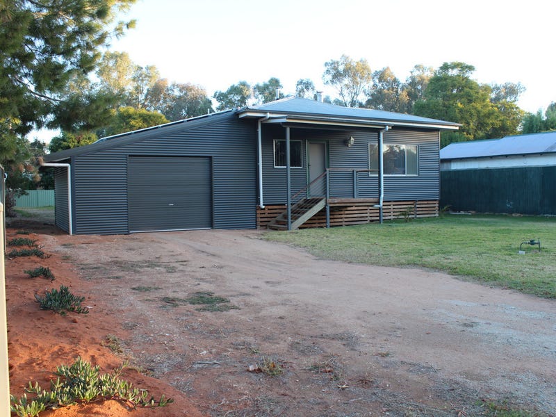 54 Nyang Street, Moulamein, NSW 2733 House for Sale