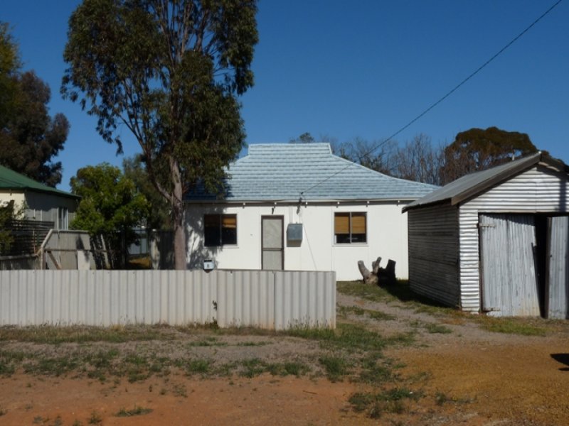 8 Downing Street, Norseman, WA 6443 Property Details