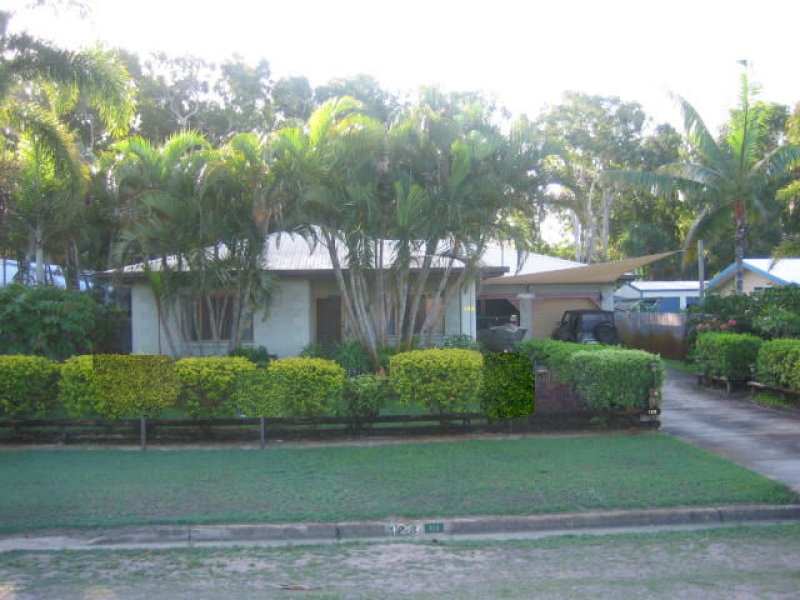 123 John Dory Street, Taylors Beach, QLD 4850