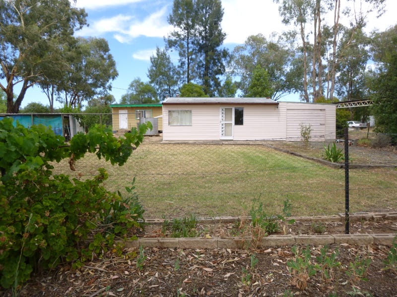 30 Boorowa Street, Koorawatha, NSW 2807
