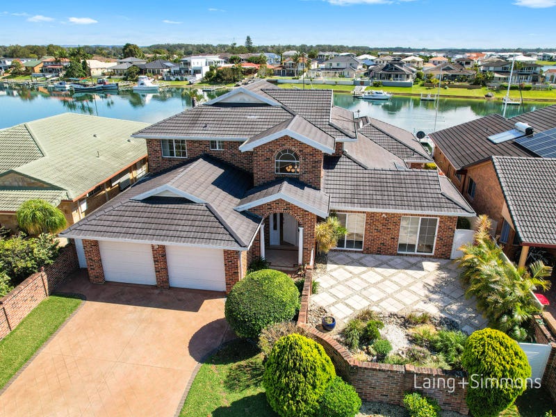 54 Commodore Cres, Port Macquarie, NSW 2444
