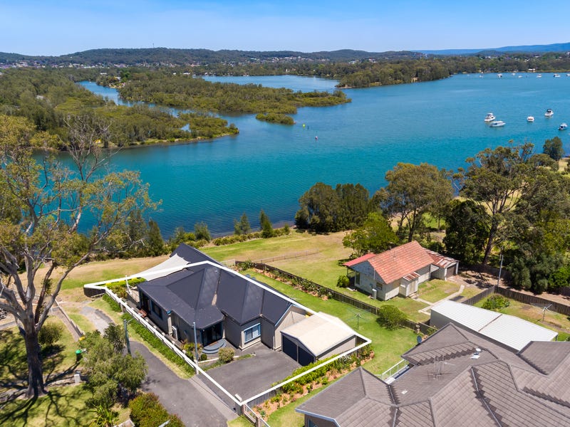 1 Fig Tree Lane, Fennell Bay, NSW 2283