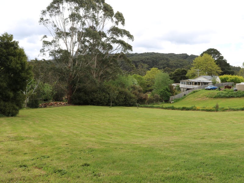 1065 GreendaleTrentham Rd, Blackwood, Vic 3458 Property Details